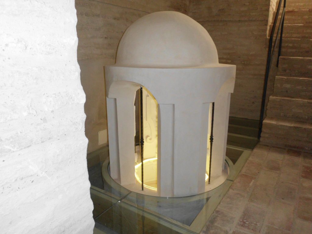 LINTERNA CAPILLA